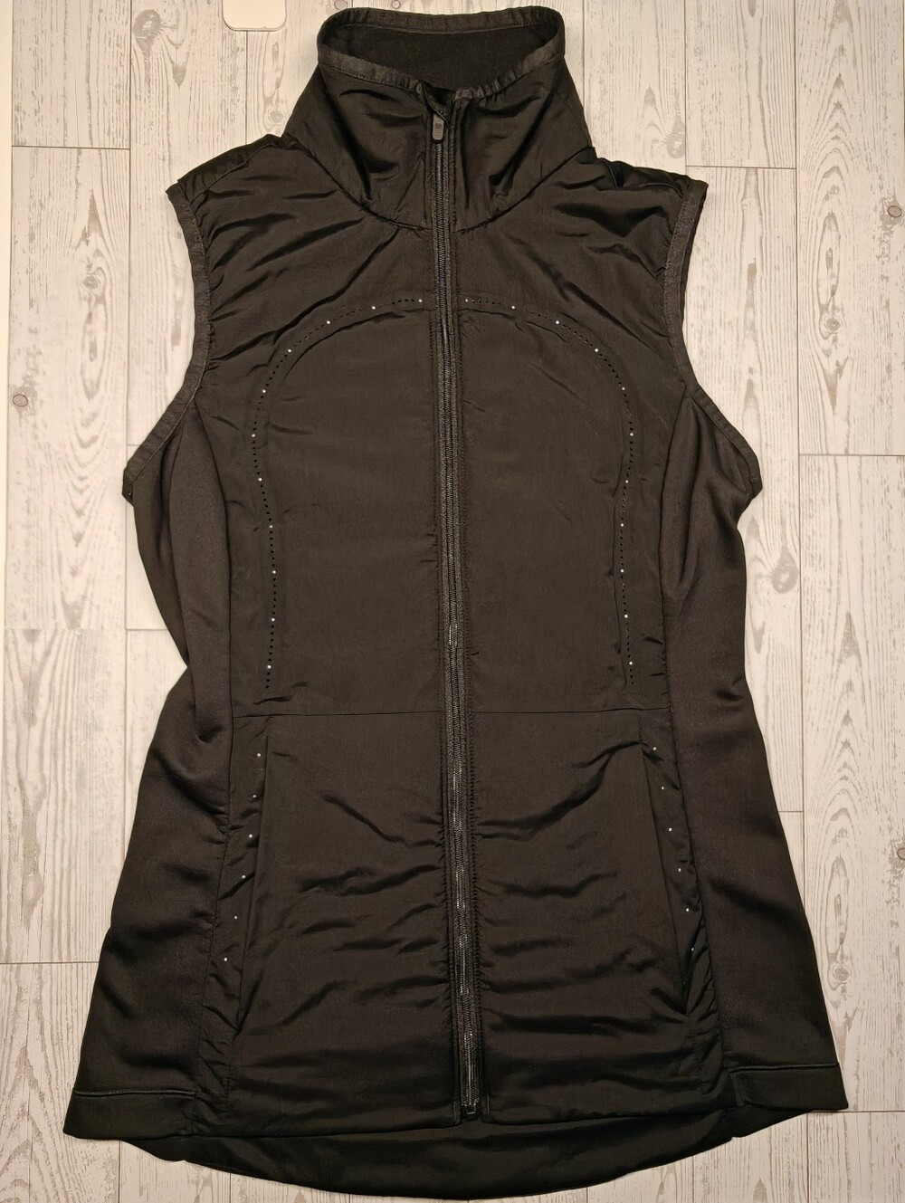 Lululemon Run For Cold Vest Black Size 4 In Great Condition